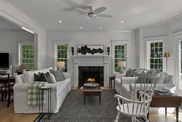 303 Chestnut St, North Andover, MA 01845