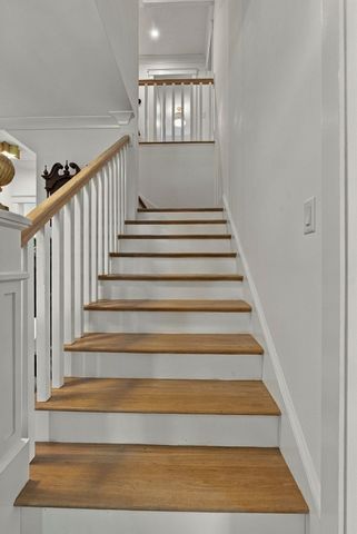 303 Chestnut St, North Andover, MA 01845