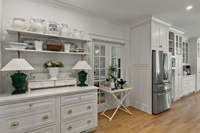 303 Chestnut St, North Andover, MA 01845