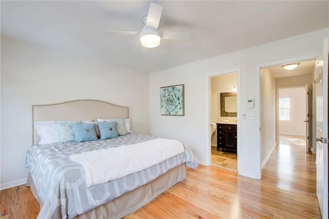 879 Lenox Oaks NE Circle, Atlanta, GA 30324