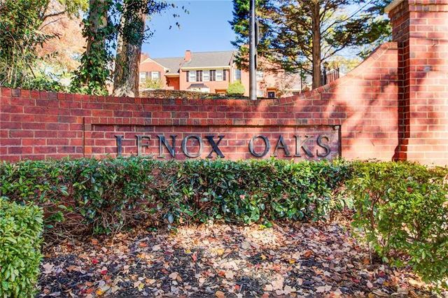 879 Lenox Oaks NE Circle, Atlanta, GA 30324