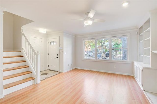 879 Lenox Oaks NE Circle, Atlanta, GA 30324