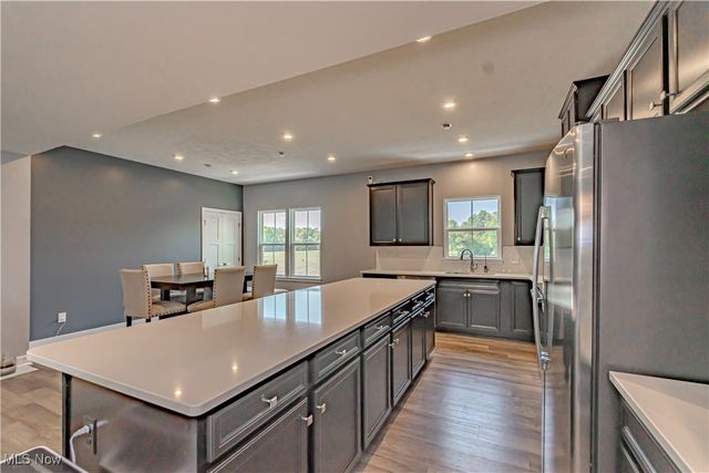 344 E Reno Drive, Louisville, OH 44641