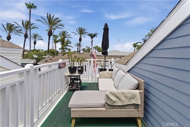 10 Anza Street, Newport Beach, CA 92663
