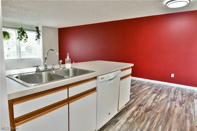 3254 Deer Trail B, Cortland, OH 44410