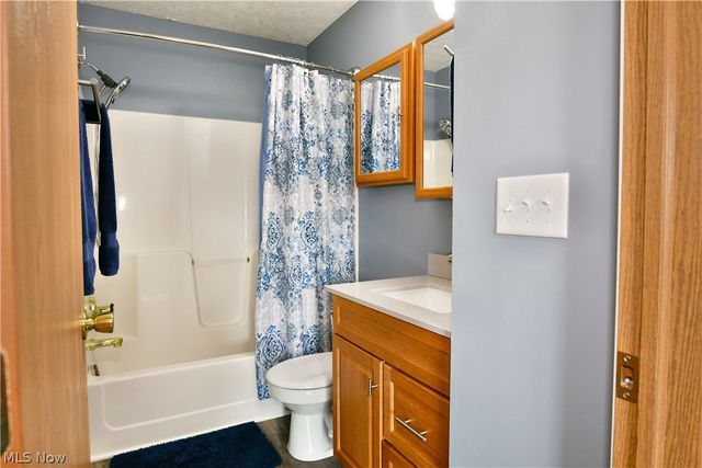 3254 Deer Trail B, Cortland, OH 44410