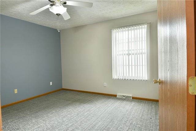 3254 Deer Trail B, Cortland, OH 44410
