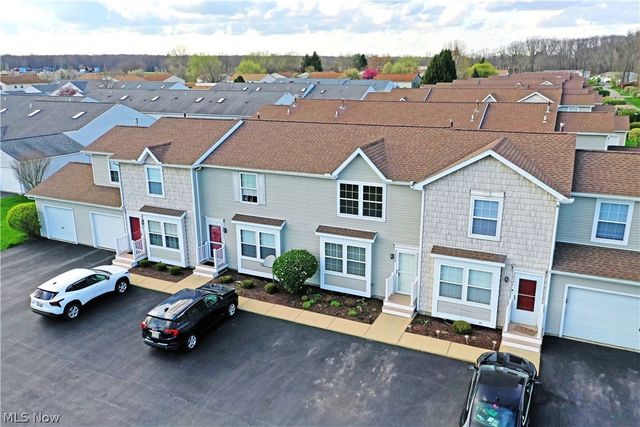 3254 Deer Trail B, Cortland, OH 44410