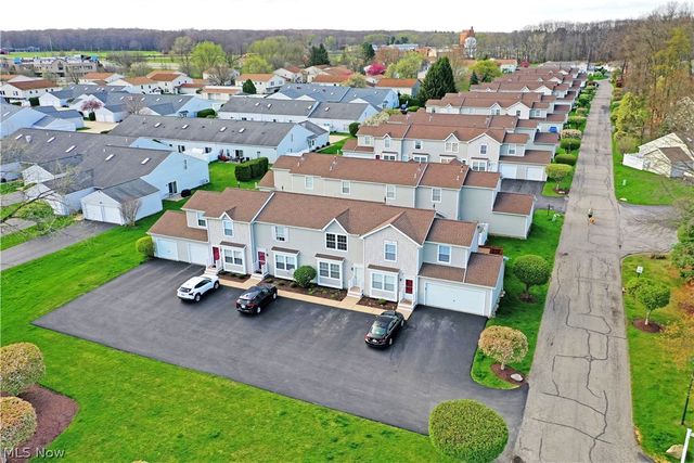 3254 Deer Trail B, Cortland, OH 44410