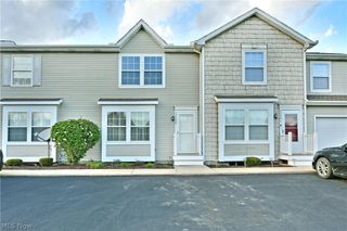 3254 Deer Trail B, Cortland, OH 44410