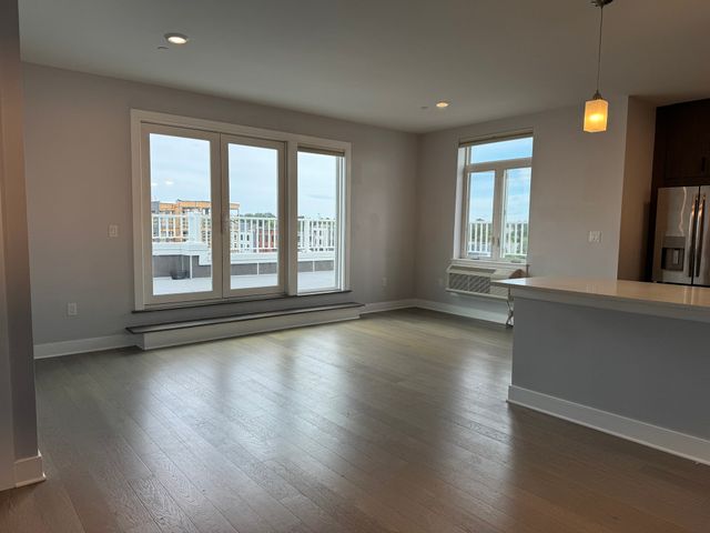 18 Cliveden 604, Quincy, MA 02169
