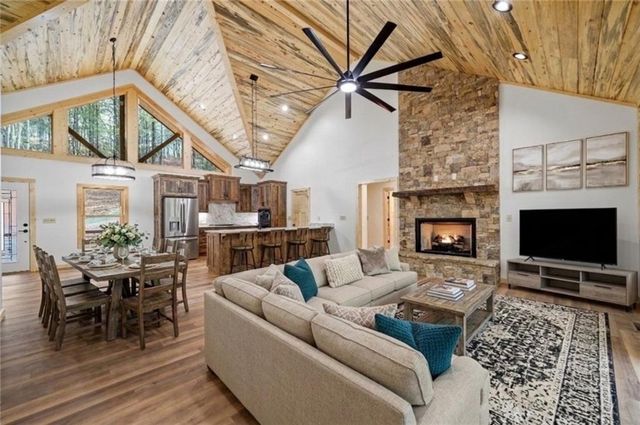 641 Bryant Farm Lane, Ellijay, GA 30540