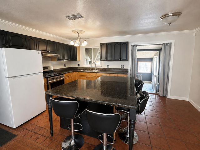 4049 Cornelia Way, North Highlands, CA 95660