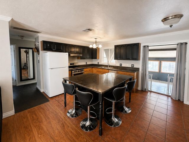 4049 Cornelia Way, North Highlands, CA 95660