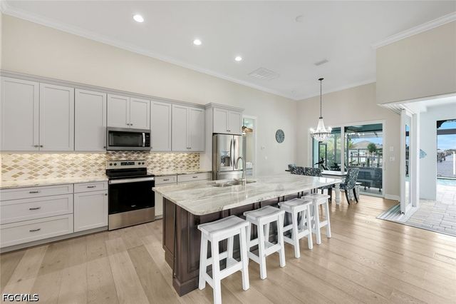 1927 SW 47th TER, Cape Coral, FL 33914