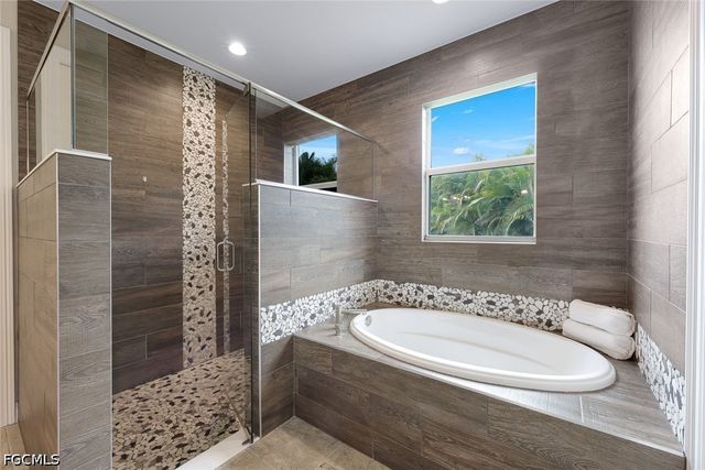 1927 SW 47th TER, Cape Coral, FL 33914