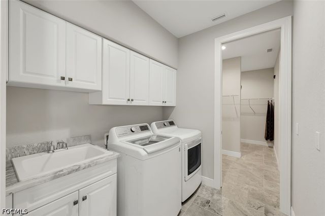 1927 SW 47th TER, Cape Coral, FL 33914