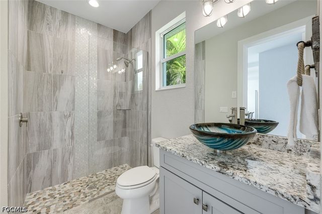 1927 SW 47th TER, Cape Coral, FL 33914