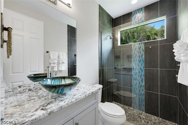 1927 SW 47th TER, Cape Coral, FL 33914