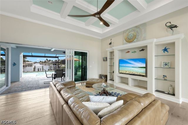 1927 SW 47th TER, Cape Coral, FL 33914