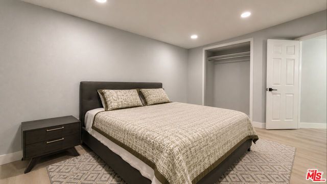 1250 S Westgate Avenue 302, Los Angeles, CA 90025