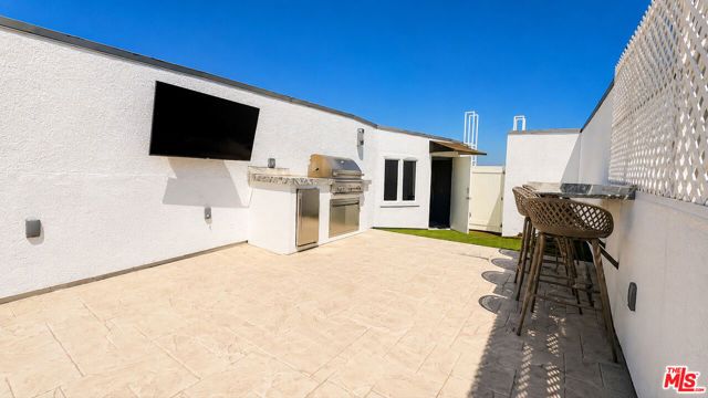 1250 S Westgate Avenue 302, Los Angeles, CA 90025