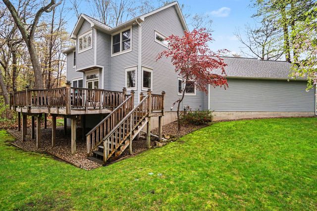 18099 Woodland Trail, Spring Lake, MI 49456