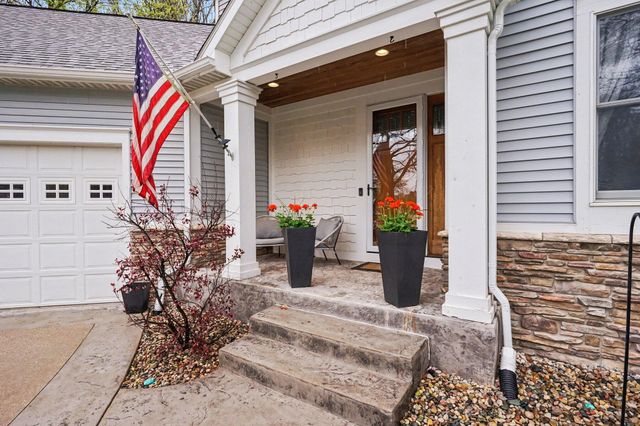 18099 Woodland Trail, Spring Lake, MI 49456