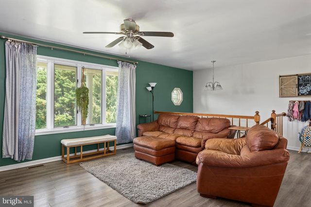 1215 CAMPUS CT, Westminster, MD 21157
