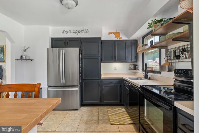 1215 CAMPUS CT, Westminster, MD 21157