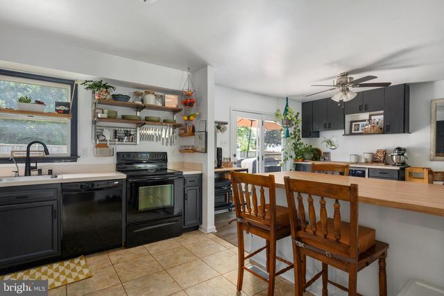 1215 CAMPUS CT, Westminster, MD 21157