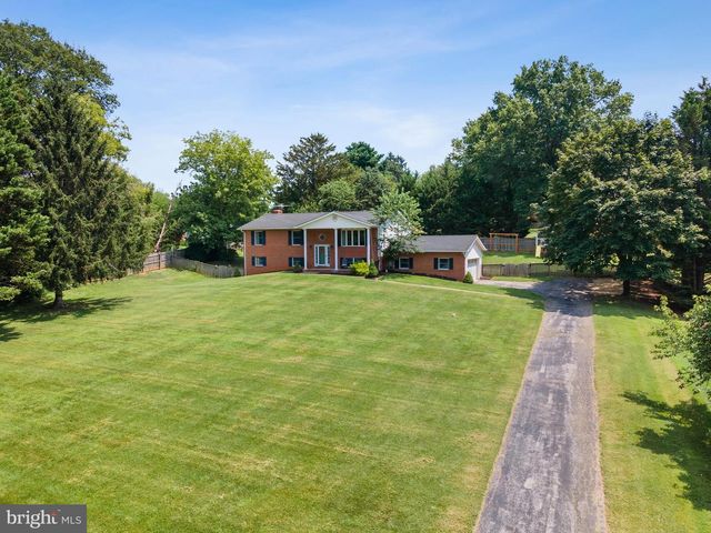 1215 CAMPUS CT, Westminster, MD 21157