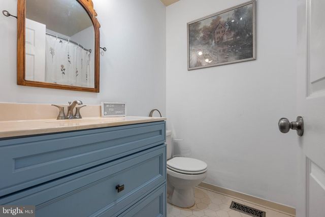 1215 CAMPUS CT, Westminster, MD 21157