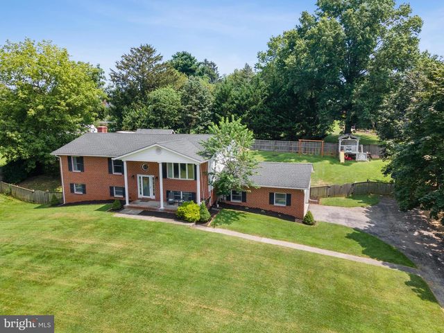 1215 CAMPUS CT, Westminster, MD 21157