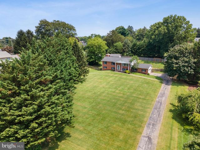 1215 CAMPUS CT, Westminster, MD 21157