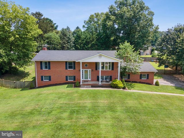 1215 CAMPUS CT, Westminster, MD 21157