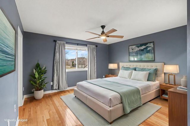 11773 N Meadow Curve, Lindstrom, MN 55045