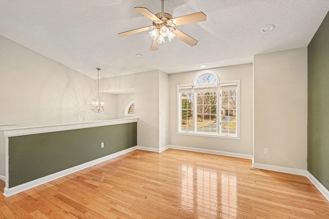 11773 N Meadow Curve, Lindstrom, MN 55045