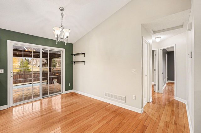 11773 N Meadow Curve, Lindstrom, MN 55045