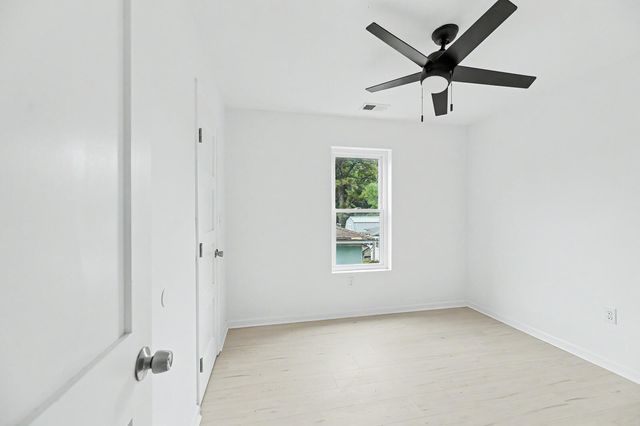 2709 Henry Street, North Charleston, SC 29405