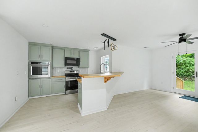 2709 Henry Street, North Charleston, SC 29405