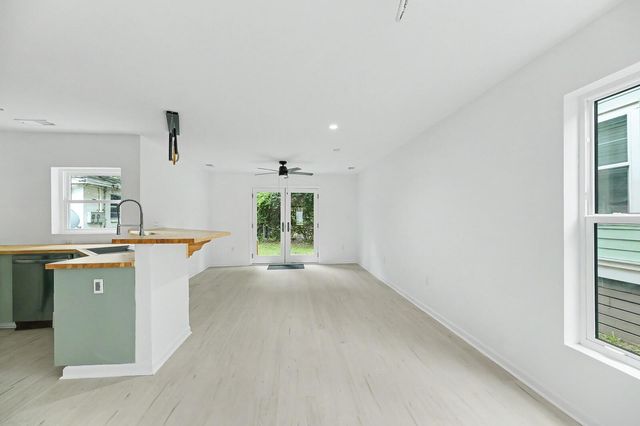2709 Henry Street, North Charleston, SC 29405