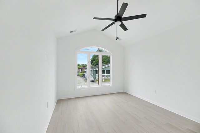 2709 Henry Street, North Charleston, SC 29405
