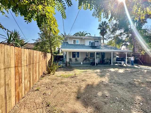 4585 E Balch Avenue, Fresno, CA 93702