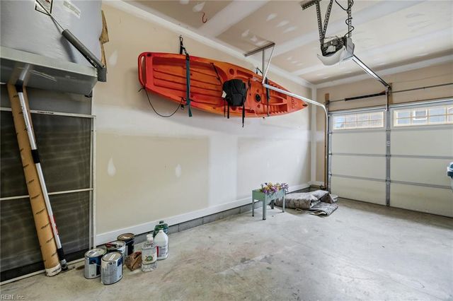 6 Village Park LN, Poquoson, VA 23662