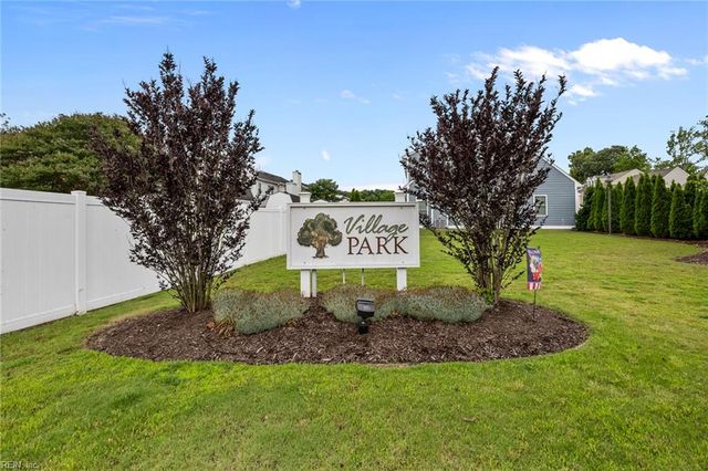 6 Village Park LN, Poquoson, VA 23662