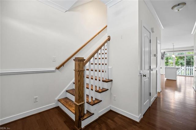 6 Village Park LN, Poquoson, VA 23662