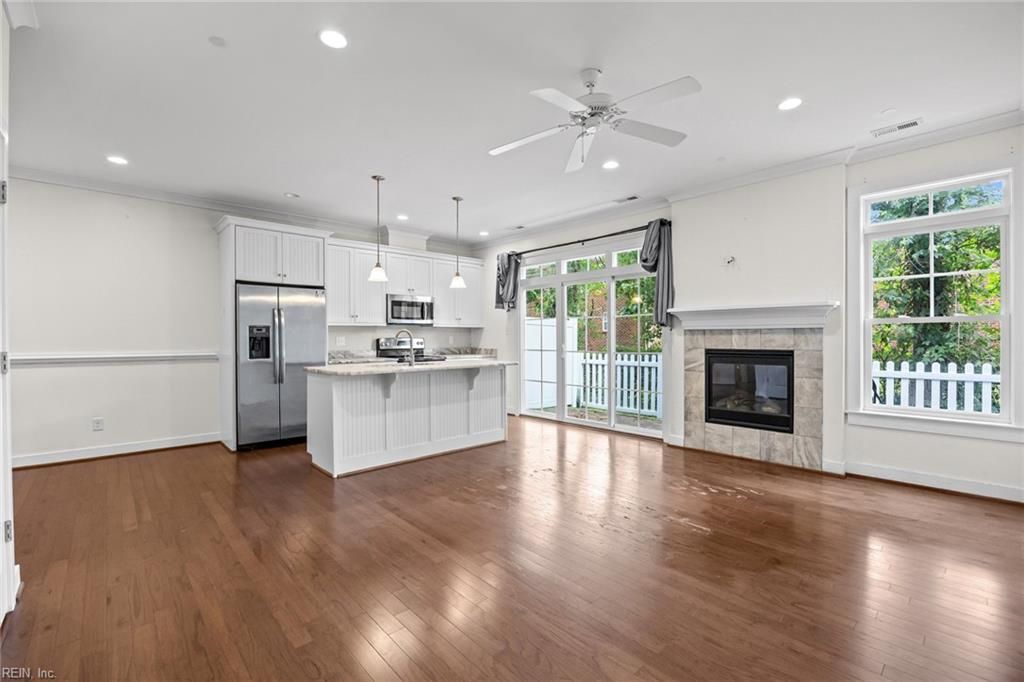 6 Village Park LN, Poquoson, VA 23662