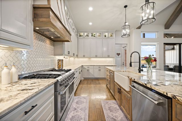 412 Royal Santana Run, Weatherford, TX 76087