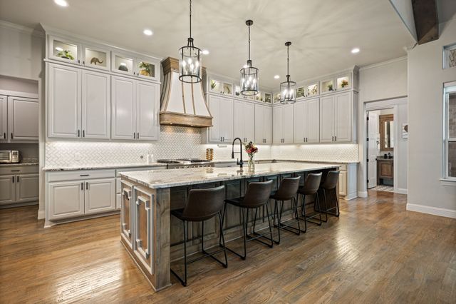 412 Royal Santana Run, Weatherford, TX 76087